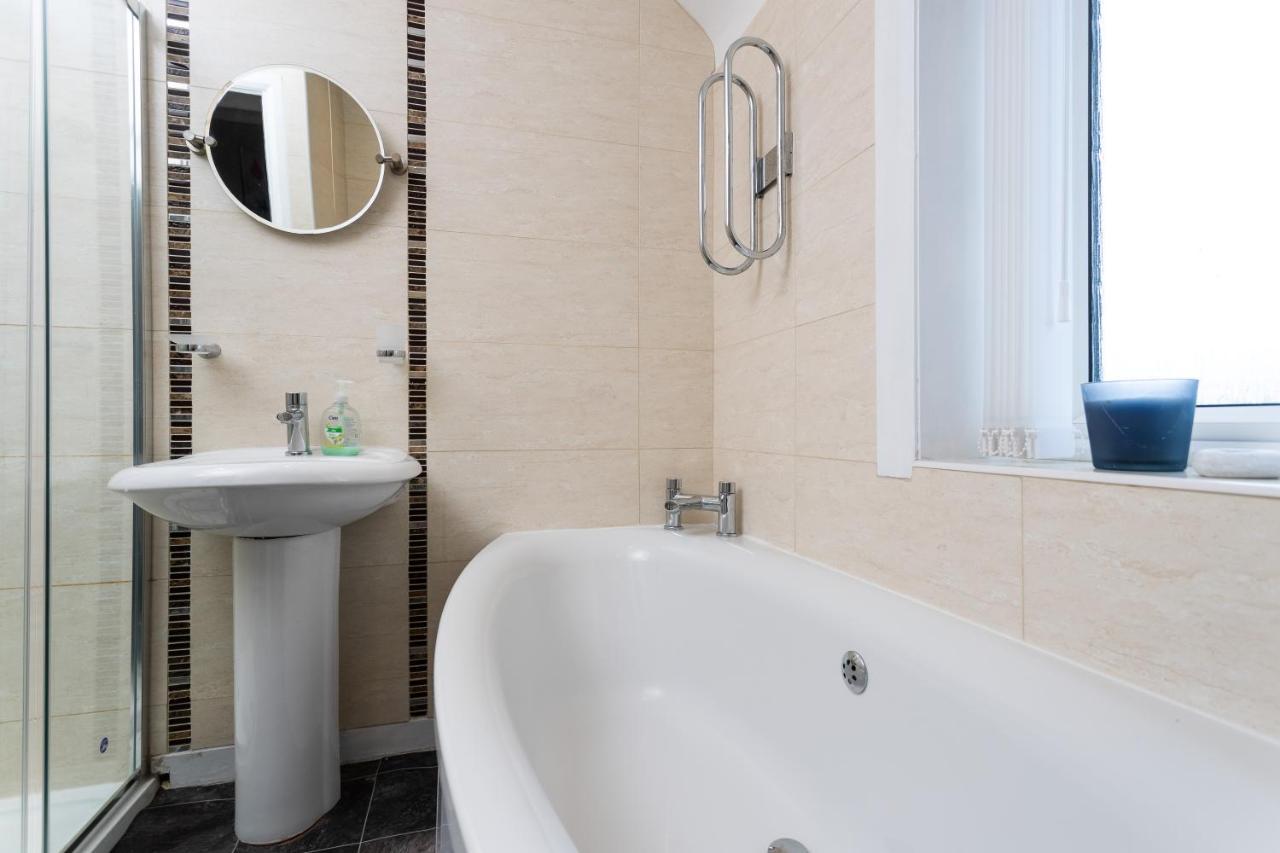 James Cook Accommodation Мидълзбро Екстериор снимка
